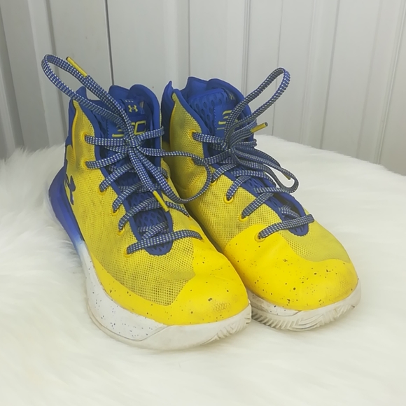 Under Armour Other - 4/$25 Under Armour yellow/blue basketball shoes